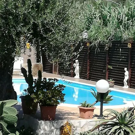 Casa Petrosa *